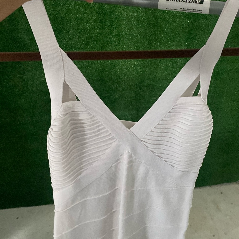White shirt maxi